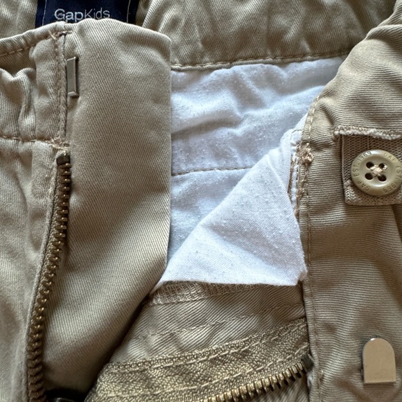 Gap Khaki Shorts- Boys Size 7 - Picture 8 of 11
